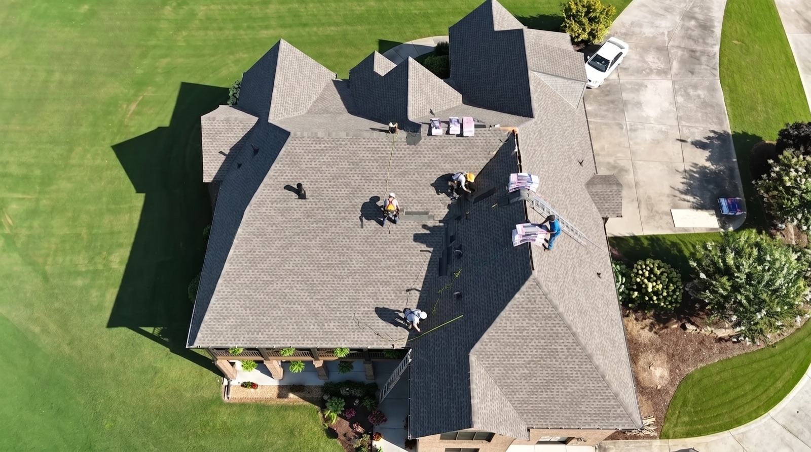 New architectural asphalt shingles installed after hail damage repair by Robin Hood Roofing in Acworth, GA